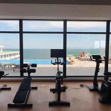 Apartamento Infinity & Spa Prima Linie La Mare Piscina Infinity La Etj11 Panorama - Parking Private 3*